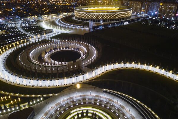 Вечерний парк Галицкого в Краснодаре: световое шоу, атмосфера